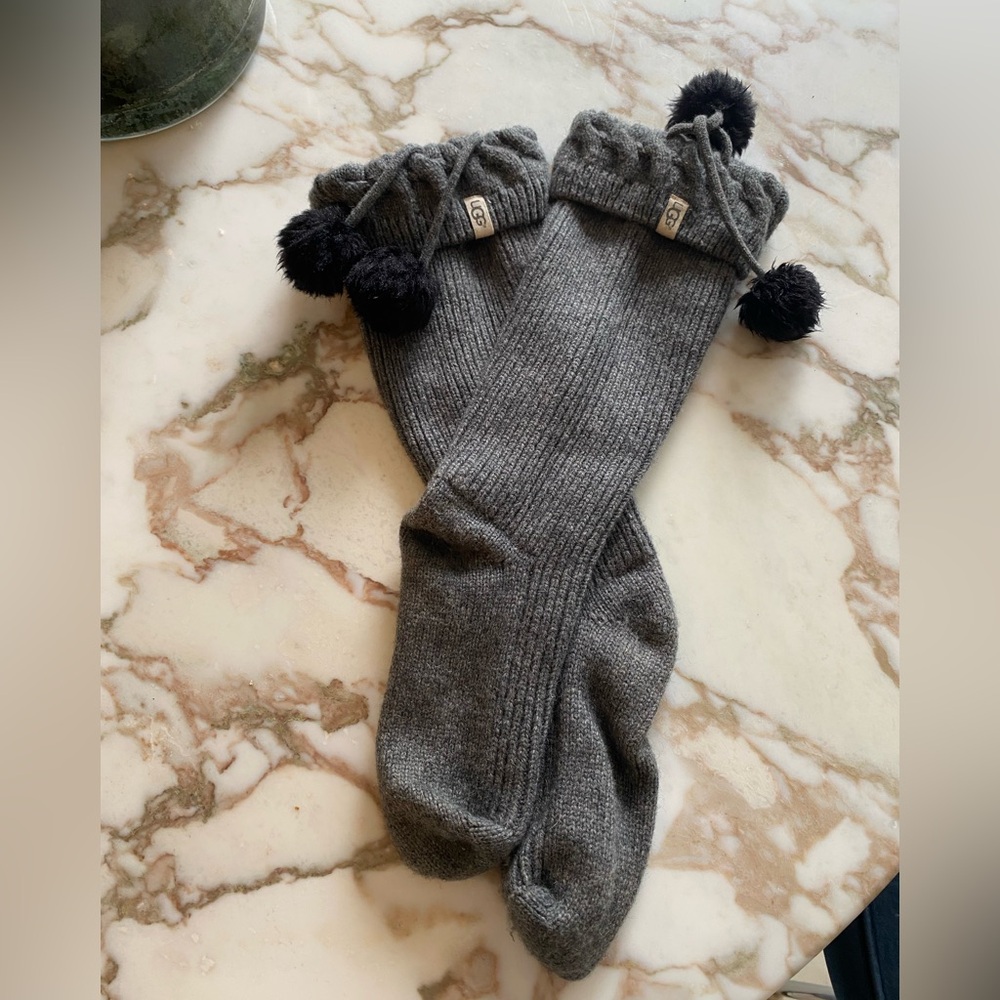 UGG Australia Girls cable knit and pom pom Rainboot socks Grey and black